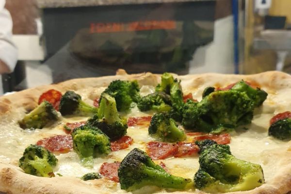 pizze-forno-firenzeAE196F71-C8AA-1256-8E1D-DCF44274ABE8.jpg