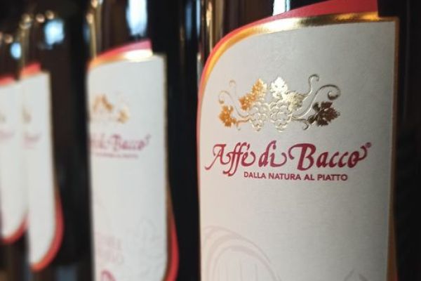 vino-affedibaccoB7D0EC43-B4BC-8BE2-3E1D-54212525F33F.jpg